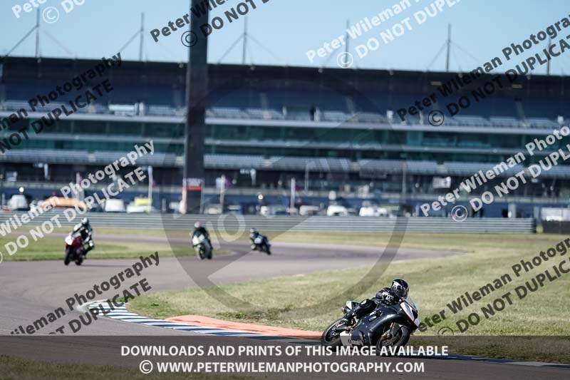 Rockingham no limits trackday;enduro digital images;event digital images;eventdigitalimages;no limits trackdays;peter wileman photography;racing digital images;rockingham raceway northamptonshire;rockingham trackday photographs;trackday digital images;trackday photos
